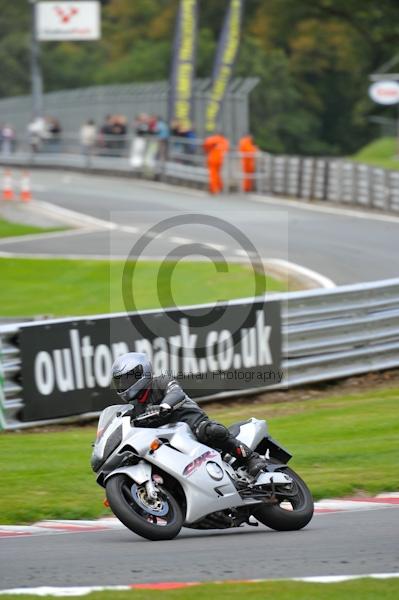 Motorcycle action photographs;Trackday digital images;event digital images;eventdigitalimages;no limits trackday;oulton park;oulton park circuit cheshire;oulton park photographs;peter wileman photography;trackday;trackday photos