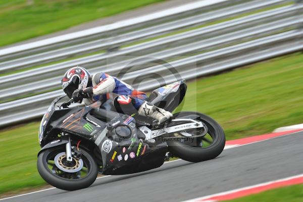 Motorcycle action photographs;Trackday digital images;event digital images;eventdigitalimages;no limits trackday;oulton park;oulton park circuit cheshire;oulton park photographs;peter wileman photography;trackday;trackday photos