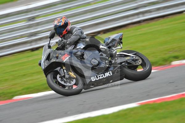 Motorcycle action photographs;Trackday digital images;event digital images;eventdigitalimages;no limits trackday;oulton park;oulton park circuit cheshire;oulton park photographs;peter wileman photography;trackday;trackday photos