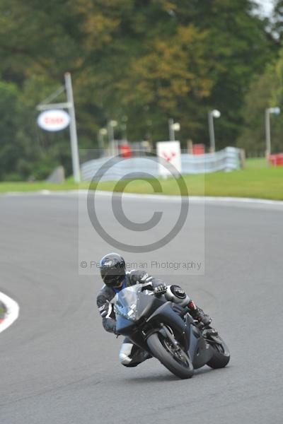 Motorcycle action photographs;Trackday digital images;event digital images;eventdigitalimages;no limits trackday;oulton park;oulton park circuit cheshire;oulton park photographs;peter wileman photography;trackday;trackday photos