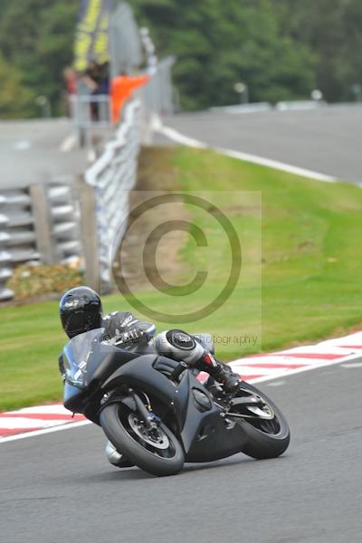 Motorcycle action photographs;Trackday digital images;event digital images;eventdigitalimages;no limits trackday;oulton park;oulton park circuit cheshire;oulton park photographs;peter wileman photography;trackday;trackday photos