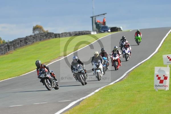 Motorcycle action photographs;Trackday digital images;event digital images;eventdigitalimages;no limits trackday;oulton park;oulton park circuit cheshire;oulton park photographs;peter wileman photography;trackday;trackday photos