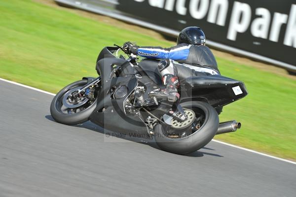 Motorcycle action photographs;Trackday digital images;event digital images;eventdigitalimages;no limits trackday;oulton park;oulton park circuit cheshire;oulton park photographs;peter wileman photography;trackday;trackday photos