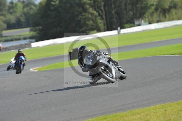 Motorcycle action photographs;Trackday digital images;event digital images;eventdigitalimages;no limits trackday;oulton park;oulton park circuit cheshire;oulton park photographs;peter wileman photography;trackday;trackday photos