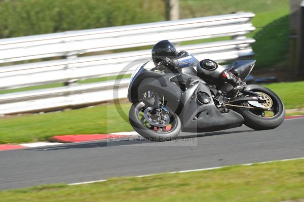 Motorcycle action photographs;Trackday digital images;event digital images;eventdigitalimages;no limits trackday;oulton park;oulton park circuit cheshire;oulton park photographs;peter wileman photography;trackday;trackday photos