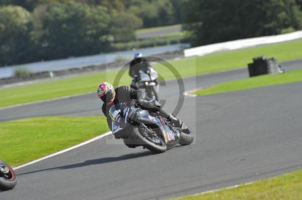 Motorcycle action photographs;Trackday digital images;event digital images;eventdigitalimages;no limits trackday;oulton park;oulton park circuit cheshire;oulton park photographs;peter wileman photography;trackday;trackday photos