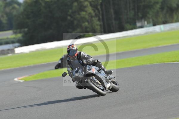 Motorcycle action photographs;Trackday digital images;event digital images;eventdigitalimages;no limits trackday;oulton park;oulton park circuit cheshire;oulton park photographs;peter wileman photography;trackday;trackday photos