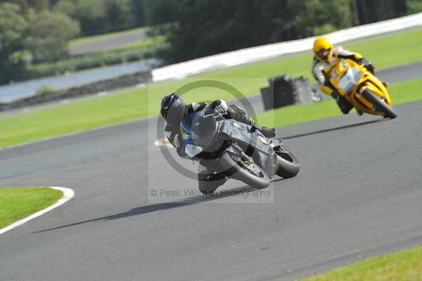 Motorcycle action photographs;Trackday digital images;event digital images;eventdigitalimages;no limits trackday;oulton park;oulton park circuit cheshire;oulton park photographs;peter wileman photography;trackday;trackday photos