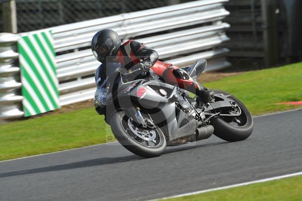 Motorcycle action photographs;Trackday digital images;event digital images;eventdigitalimages;no limits trackday;oulton park;oulton park circuit cheshire;oulton park photographs;peter wileman photography;trackday;trackday photos