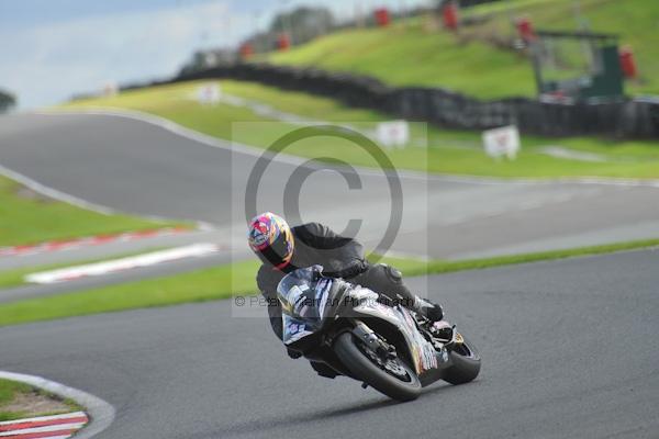 Motorcycle action photographs;Trackday digital images;event digital images;eventdigitalimages;no limits trackday;oulton park;oulton park circuit cheshire;oulton park photographs;peter wileman photography;trackday;trackday photos