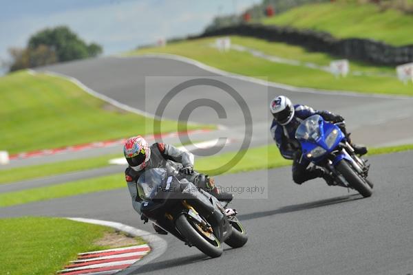 Motorcycle action photographs;Trackday digital images;event digital images;eventdigitalimages;no limits trackday;oulton park;oulton park circuit cheshire;oulton park photographs;peter wileman photography;trackday;trackday photos