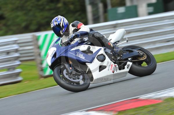 Motorcycle action photographs;Trackday digital images;event digital images;eventdigitalimages;no limits trackday;oulton park;oulton park circuit cheshire;oulton park photographs;peter wileman photography;trackday;trackday photos