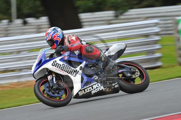 Motorcycle action photographs;Trackday digital images;event digital images;eventdigitalimages;no limits trackday;oulton park;oulton park circuit cheshire;oulton park photographs;peter wileman photography;trackday;trackday photos