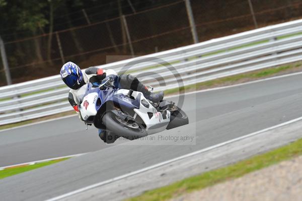 Motorcycle action photographs;Trackday digital images;event digital images;eventdigitalimages;no limits trackday;oulton park;oulton park circuit cheshire;oulton park photographs;peter wileman photography;trackday;trackday photos