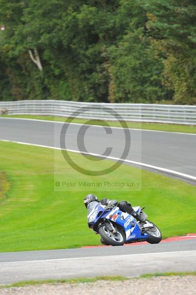 Motorcycle action photographs;Trackday digital images;event digital images;eventdigitalimages;no limits trackday;oulton park;oulton park circuit cheshire;oulton park photographs;peter wileman photography;trackday;trackday photos