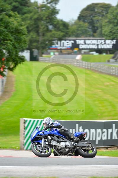 Motorcycle action photographs;Trackday digital images;event digital images;eventdigitalimages;no limits trackday;oulton park;oulton park circuit cheshire;oulton park photographs;peter wileman photography;trackday;trackday photos