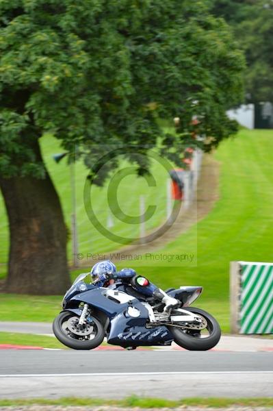 Motorcycle action photographs;Trackday digital images;event digital images;eventdigitalimages;no limits trackday;oulton park;oulton park circuit cheshire;oulton park photographs;peter wileman photography;trackday;trackday photos