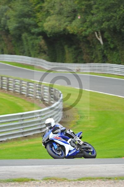 Motorcycle action photographs;Trackday digital images;event digital images;eventdigitalimages;no limits trackday;oulton park;oulton park circuit cheshire;oulton park photographs;peter wileman photography;trackday;trackday photos