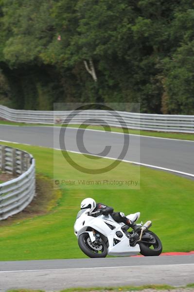 Motorcycle action photographs;Trackday digital images;event digital images;eventdigitalimages;no limits trackday;oulton park;oulton park circuit cheshire;oulton park photographs;peter wileman photography;trackday;trackday photos