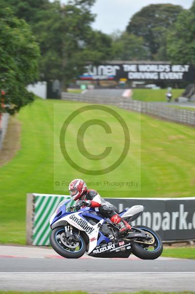 Motorcycle action photographs;Trackday digital images;event digital images;eventdigitalimages;no limits trackday;oulton park;oulton park circuit cheshire;oulton park photographs;peter wileman photography;trackday;trackday photos