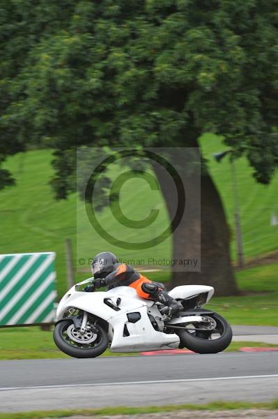 Motorcycle action photographs;Trackday digital images;event digital images;eventdigitalimages;no limits trackday;oulton park;oulton park circuit cheshire;oulton park photographs;peter wileman photography;trackday;trackday photos