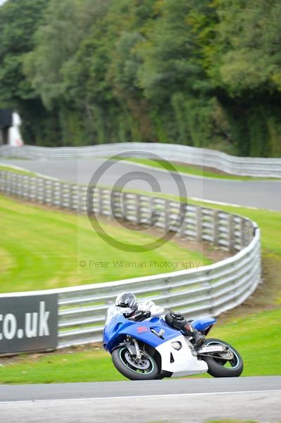 Motorcycle action photographs;Trackday digital images;event digital images;eventdigitalimages;no limits trackday;oulton park;oulton park circuit cheshire;oulton park photographs;peter wileman photography;trackday;trackday photos