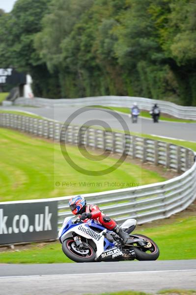 Motorcycle action photographs;Trackday digital images;event digital images;eventdigitalimages;no limits trackday;oulton park;oulton park circuit cheshire;oulton park photographs;peter wileman photography;trackday;trackday photos