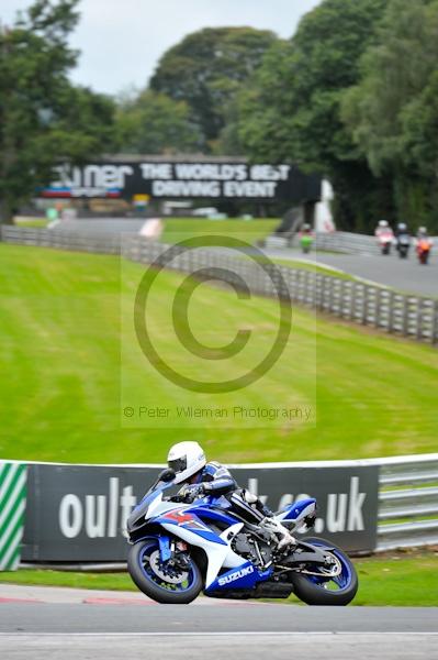 Motorcycle action photographs;Trackday digital images;event digital images;eventdigitalimages;no limits trackday;oulton park;oulton park circuit cheshire;oulton park photographs;peter wileman photography;trackday;trackday photos