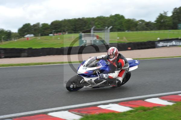 Motorcycle action photographs;Trackday digital images;event digital images;eventdigitalimages;no limits trackday;oulton park;oulton park circuit cheshire;oulton park photographs;peter wileman photography;trackday;trackday photos