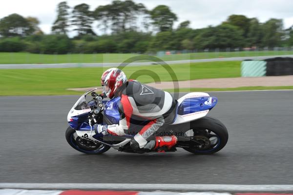 Motorcycle action photographs;Trackday digital images;event digital images;eventdigitalimages;no limits trackday;oulton park;oulton park circuit cheshire;oulton park photographs;peter wileman photography;trackday;trackday photos