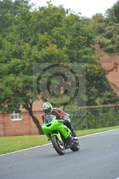 Motorcycle action photographs;Trackday digital images;event digital images;eventdigitalimages;no limits trackday;oulton park;oulton park circuit cheshire;oulton park photographs;peter wileman photography;trackday;trackday photos