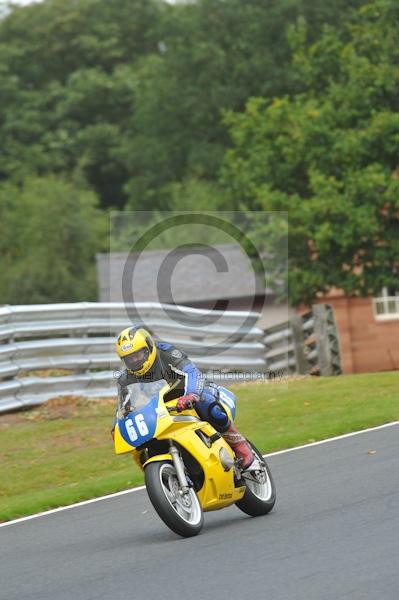 Motorcycle action photographs;Trackday digital images;event digital images;eventdigitalimages;no limits trackday;oulton park;oulton park circuit cheshire;oulton park photographs;peter wileman photography;trackday;trackday photos