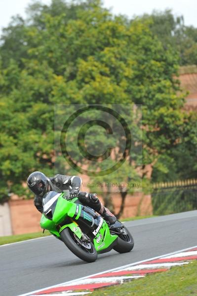 Motorcycle action photographs;Trackday digital images;event digital images;eventdigitalimages;no limits trackday;oulton park;oulton park circuit cheshire;oulton park photographs;peter wileman photography;trackday;trackday photos