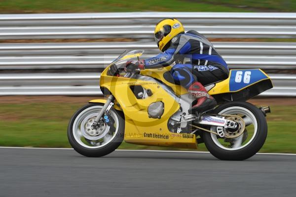 Motorcycle action photographs;Trackday digital images;event digital images;eventdigitalimages;no limits trackday;oulton park;oulton park circuit cheshire;oulton park photographs;peter wileman photography;trackday;trackday photos