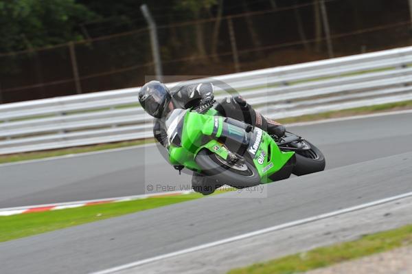 Motorcycle action photographs;Trackday digital images;event digital images;eventdigitalimages;no limits trackday;oulton park;oulton park circuit cheshire;oulton park photographs;peter wileman photography;trackday;trackday photos