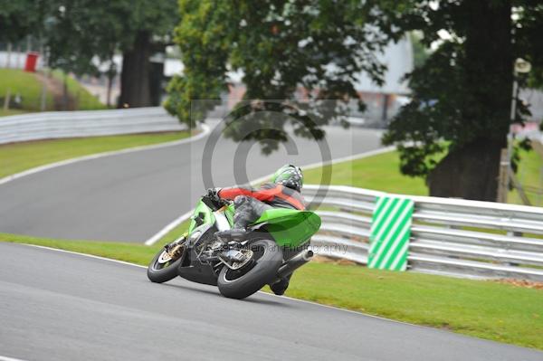 Motorcycle action photographs;Trackday digital images;event digital images;eventdigitalimages;no limits trackday;oulton park;oulton park circuit cheshire;oulton park photographs;peter wileman photography;trackday;trackday photos