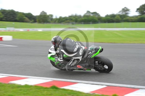 Motorcycle action photographs;Trackday digital images;event digital images;eventdigitalimages;no limits trackday;oulton park;oulton park circuit cheshire;oulton park photographs;peter wileman photography;trackday;trackday photos