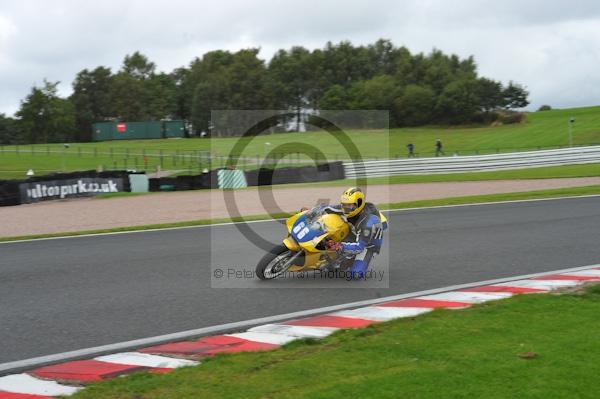 Motorcycle action photographs;Trackday digital images;event digital images;eventdigitalimages;no limits trackday;oulton park;oulton park circuit cheshire;oulton park photographs;peter wileman photography;trackday;trackday photos