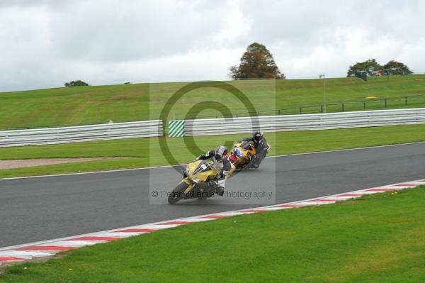 Motorcycle action photographs;Trackday digital images;event digital images;eventdigitalimages;no limits trackday;oulton park;oulton park circuit cheshire;oulton park photographs;peter wileman photography;trackday;trackday photos