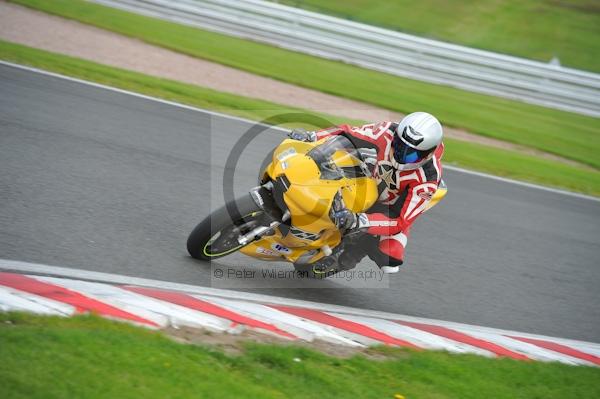 Motorcycle action photographs;Trackday digital images;event digital images;eventdigitalimages;no limits trackday;oulton park;oulton park circuit cheshire;oulton park photographs;peter wileman photography;trackday;trackday photos