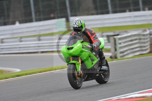 Motorcycle action photographs;Trackday digital images;event digital images;eventdigitalimages;no limits trackday;oulton park;oulton park circuit cheshire;oulton park photographs;peter wileman photography;trackday;trackday photos