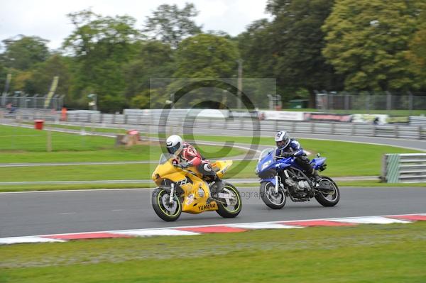 Motorcycle action photographs;Trackday digital images;event digital images;eventdigitalimages;no limits trackday;oulton park;oulton park circuit cheshire;oulton park photographs;peter wileman photography;trackday;trackday photos