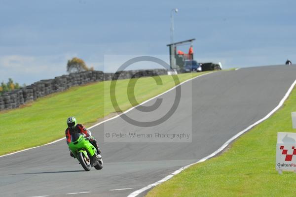 Motorcycle action photographs;Trackday digital images;event digital images;eventdigitalimages;no limits trackday;oulton park;oulton park circuit cheshire;oulton park photographs;peter wileman photography;trackday;trackday photos