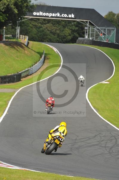 Motorcycle action photographs;Trackday digital images;event digital images;eventdigitalimages;no limits trackday;oulton park;oulton park circuit cheshire;oulton park photographs;peter wileman photography;trackday;trackday photos