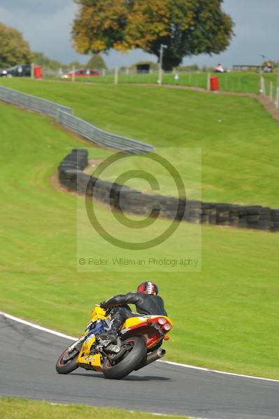 Motorcycle action photographs;Trackday digital images;event digital images;eventdigitalimages;no limits trackday;oulton park;oulton park circuit cheshire;oulton park photographs;peter wileman photography;trackday;trackday photos