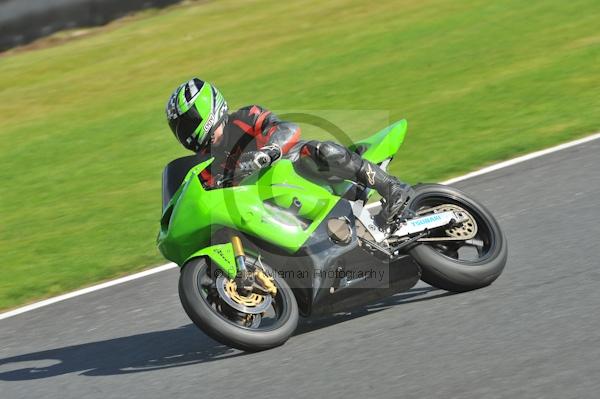 Motorcycle action photographs;Trackday digital images;event digital images;eventdigitalimages;no limits trackday;oulton park;oulton park circuit cheshire;oulton park photographs;peter wileman photography;trackday;trackday photos