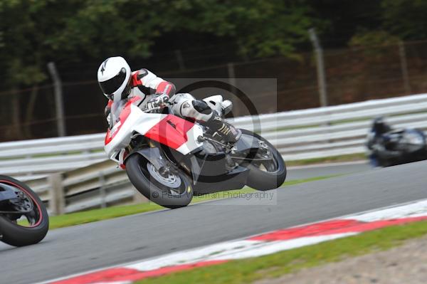 Motorcycle action photographs;Trackday digital images;event digital images;eventdigitalimages;no limits trackday;oulton park;oulton park circuit cheshire;oulton park photographs;peter wileman photography;trackday;trackday photos