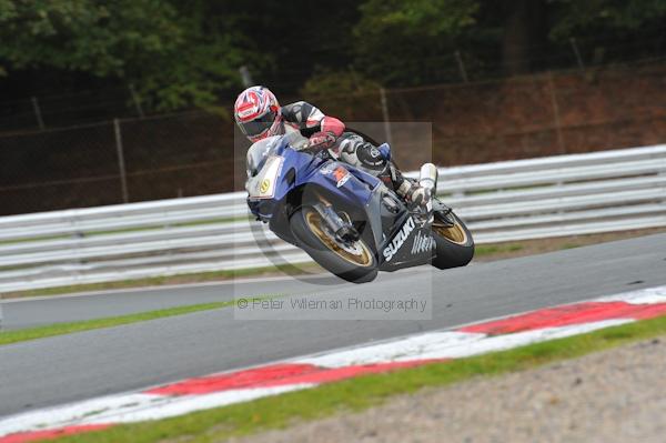 Motorcycle action photographs;Trackday digital images;event digital images;eventdigitalimages;no limits trackday;oulton park;oulton park circuit cheshire;oulton park photographs;peter wileman photography;trackday;trackday photos