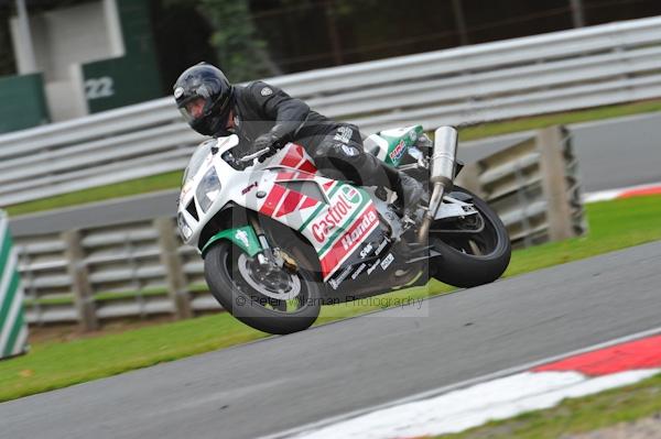 Motorcycle action photographs;Trackday digital images;event digital images;eventdigitalimages;no limits trackday;oulton park;oulton park circuit cheshire;oulton park photographs;peter wileman photography;trackday;trackday photos