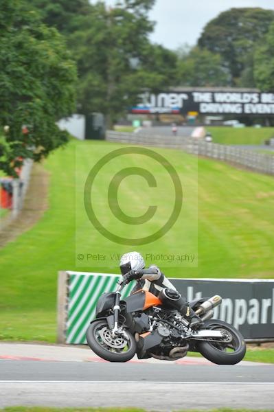 Motorcycle action photographs;Trackday digital images;event digital images;eventdigitalimages;no limits trackday;oulton park;oulton park circuit cheshire;oulton park photographs;peter wileman photography;trackday;trackday photos